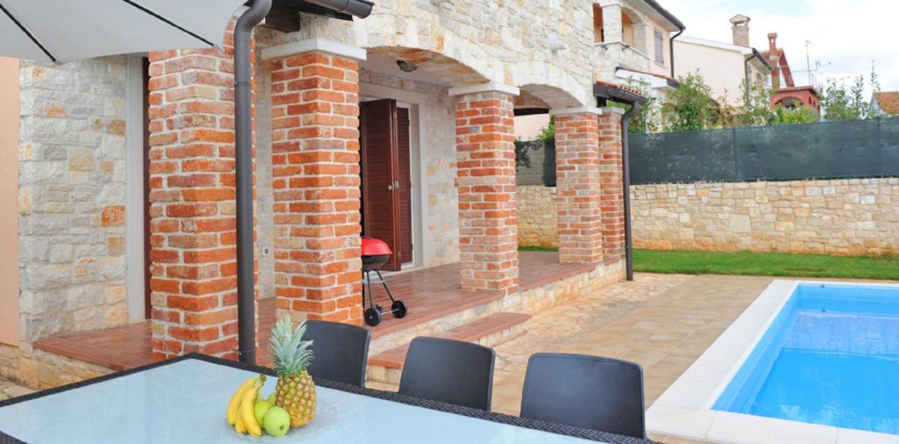 Sunny Villa Kaštelir Exterior foto